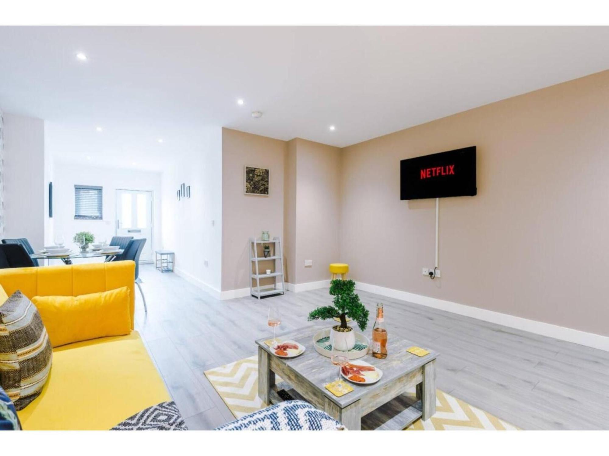 The Ecclesian Deluxe Apartments Near Trafford Centre Eccles Train Station Manchester Luaran gambar