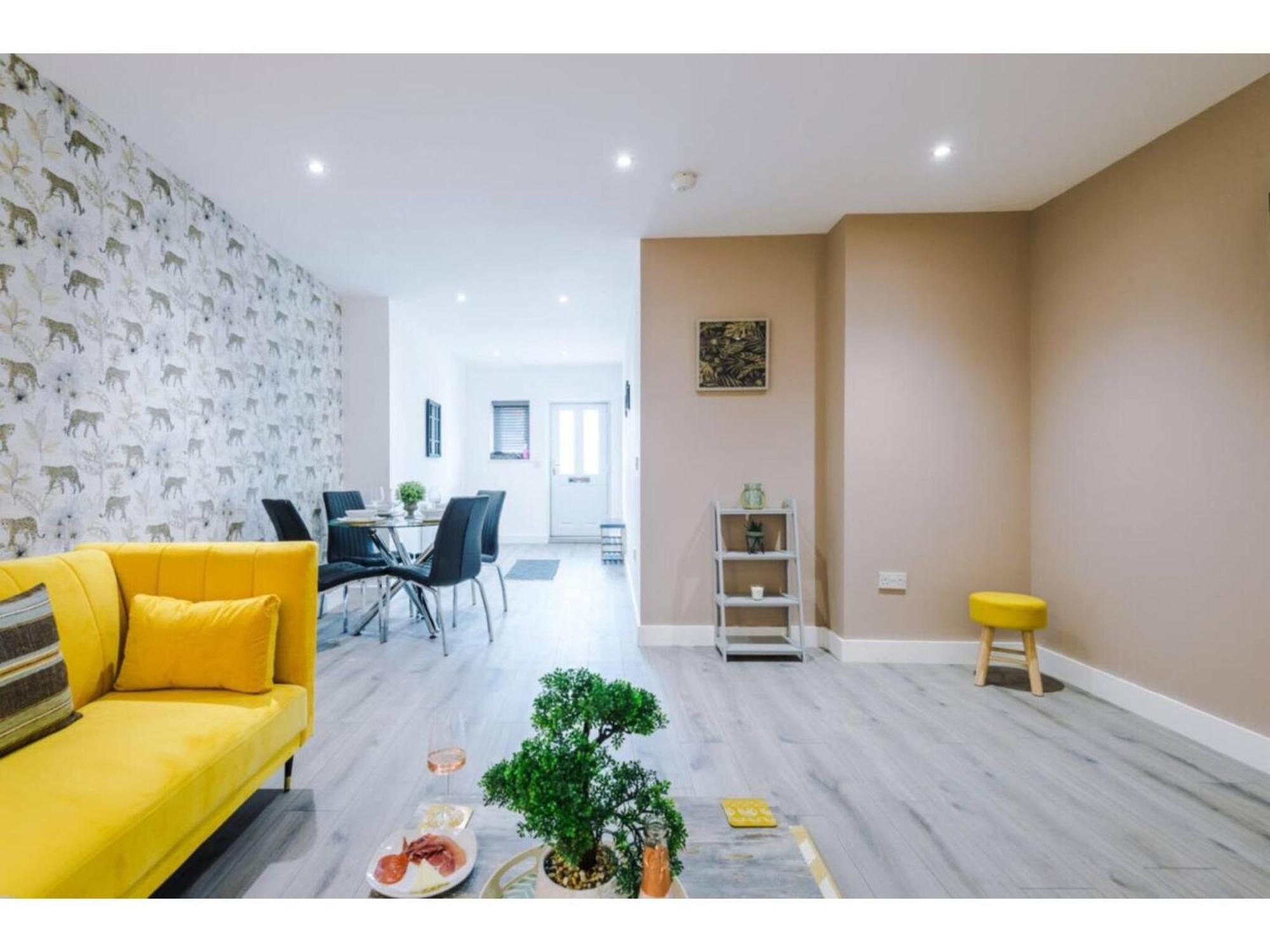 The Ecclesian Deluxe Apartments Near Trafford Centre Eccles Train Station Manchester Luaran gambar