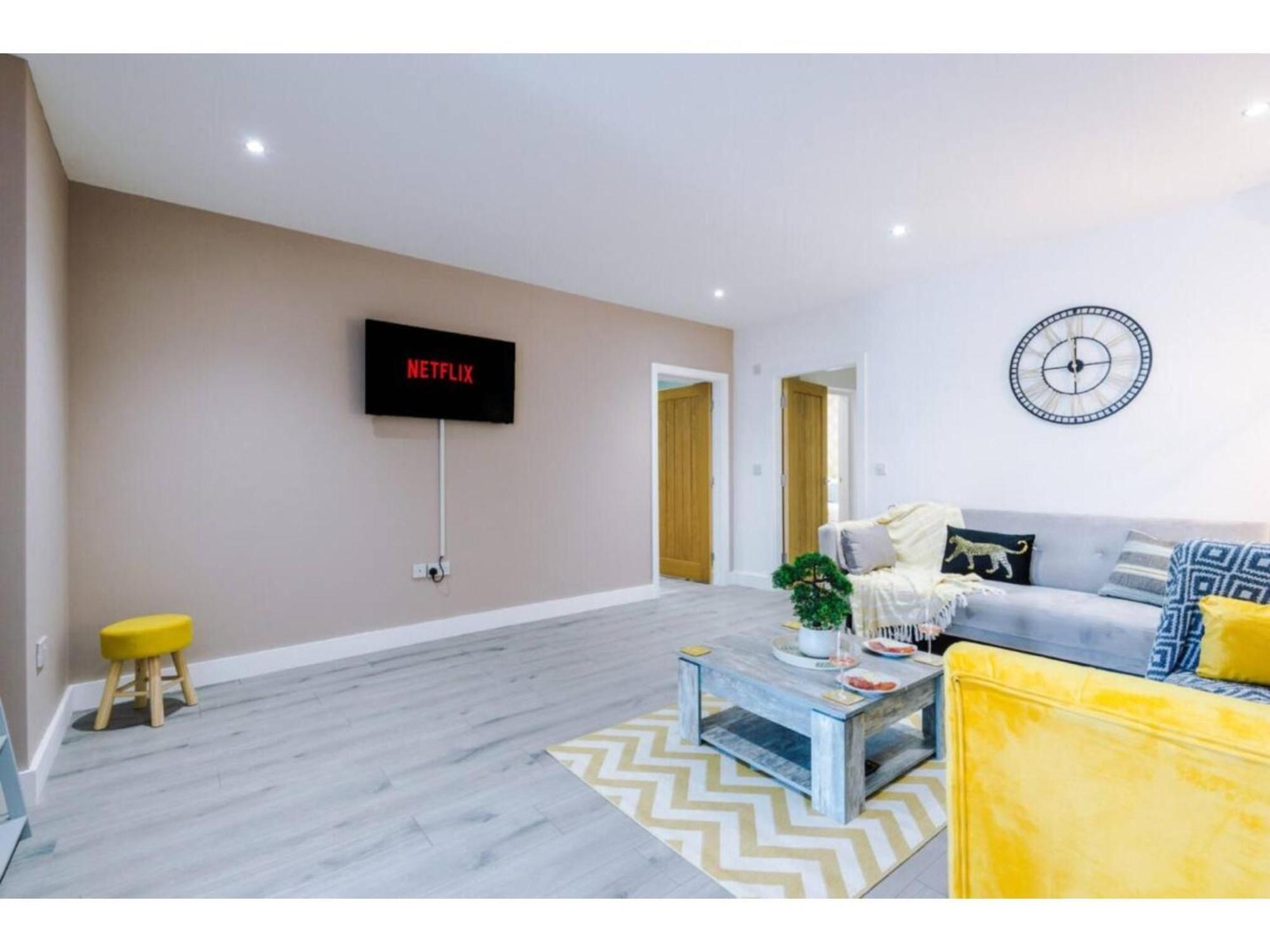 The Ecclesian Deluxe Apartments Near Trafford Centre Eccles Train Station Manchester Luaran gambar