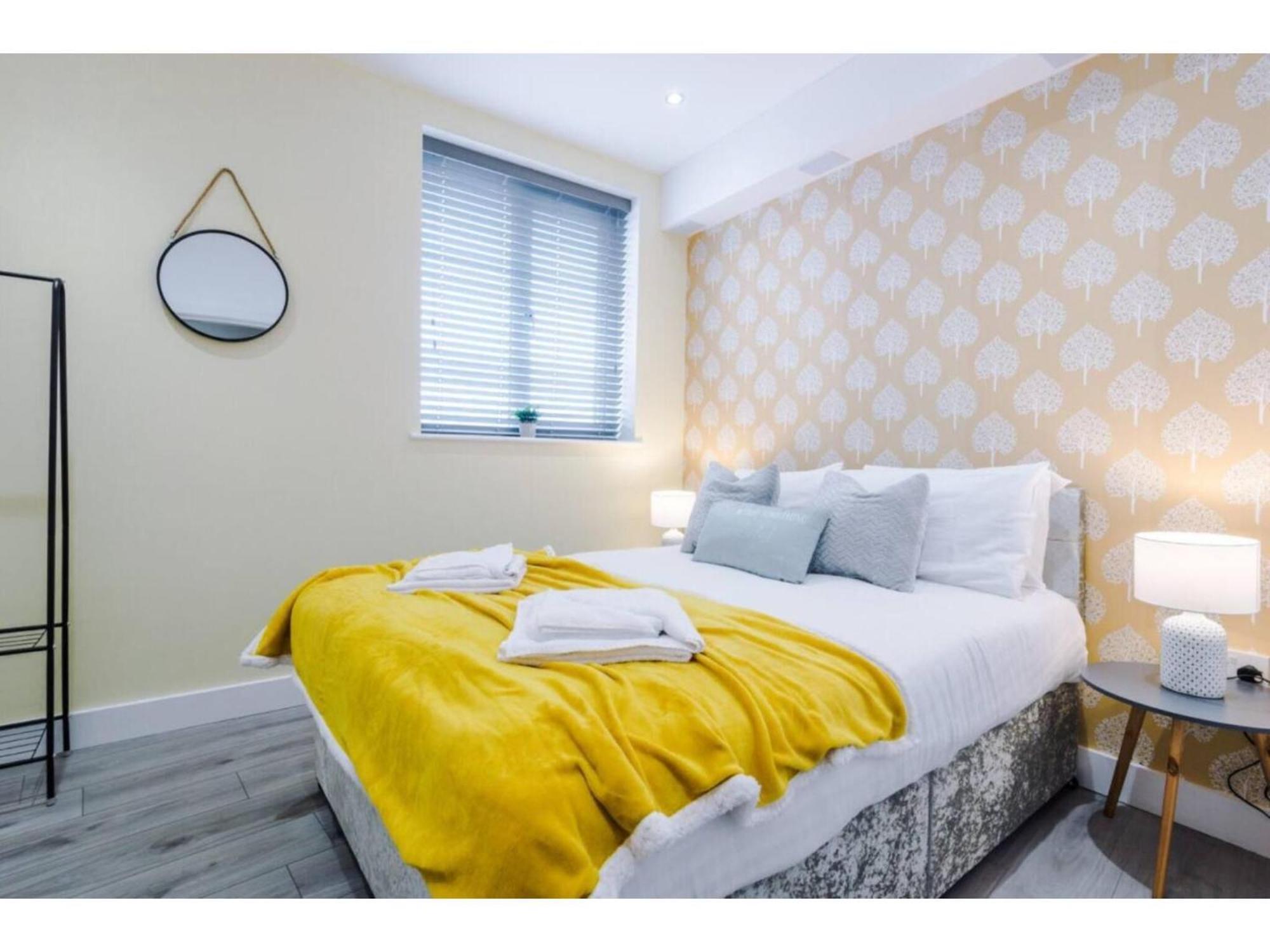 The Ecclesian Deluxe Apartments Near Trafford Centre Eccles Train Station Manchester Luaran gambar