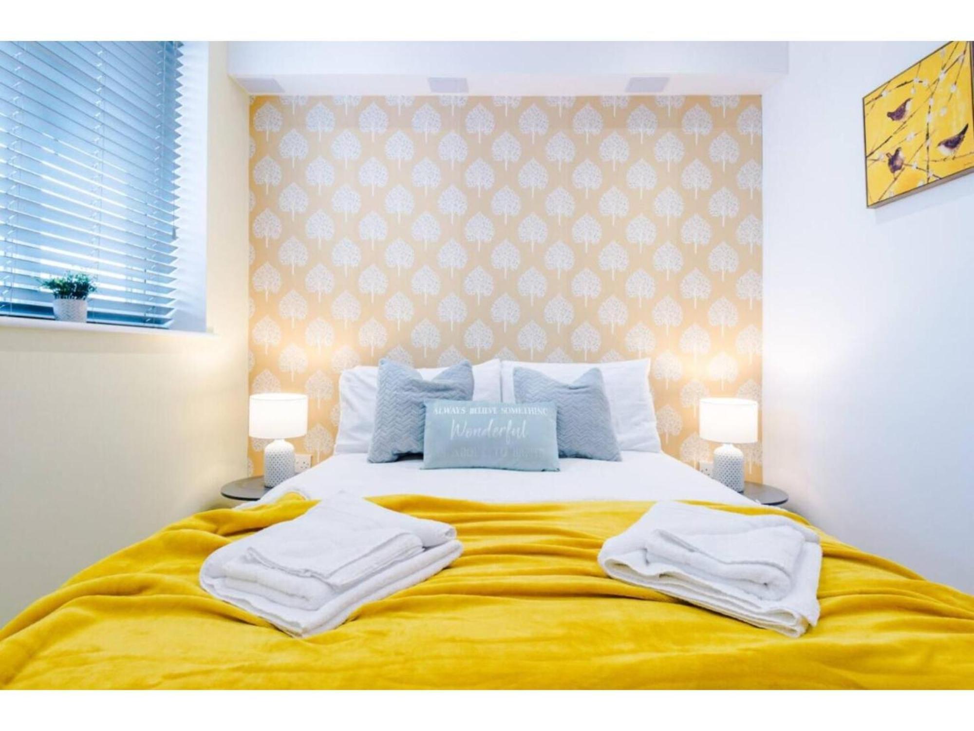 The Ecclesian Deluxe Apartments Near Trafford Centre Eccles Train Station Manchester Luaran gambar